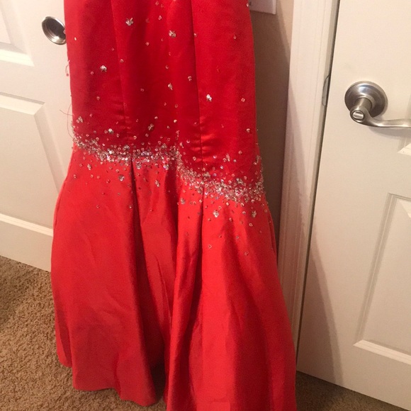 Prom dress - Picture 3 of 4